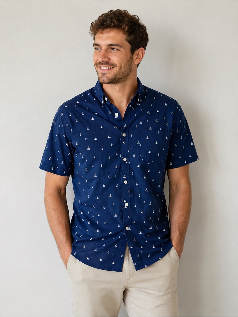 ✨ IZOD Sailboat Print Button Down Shirt ✨